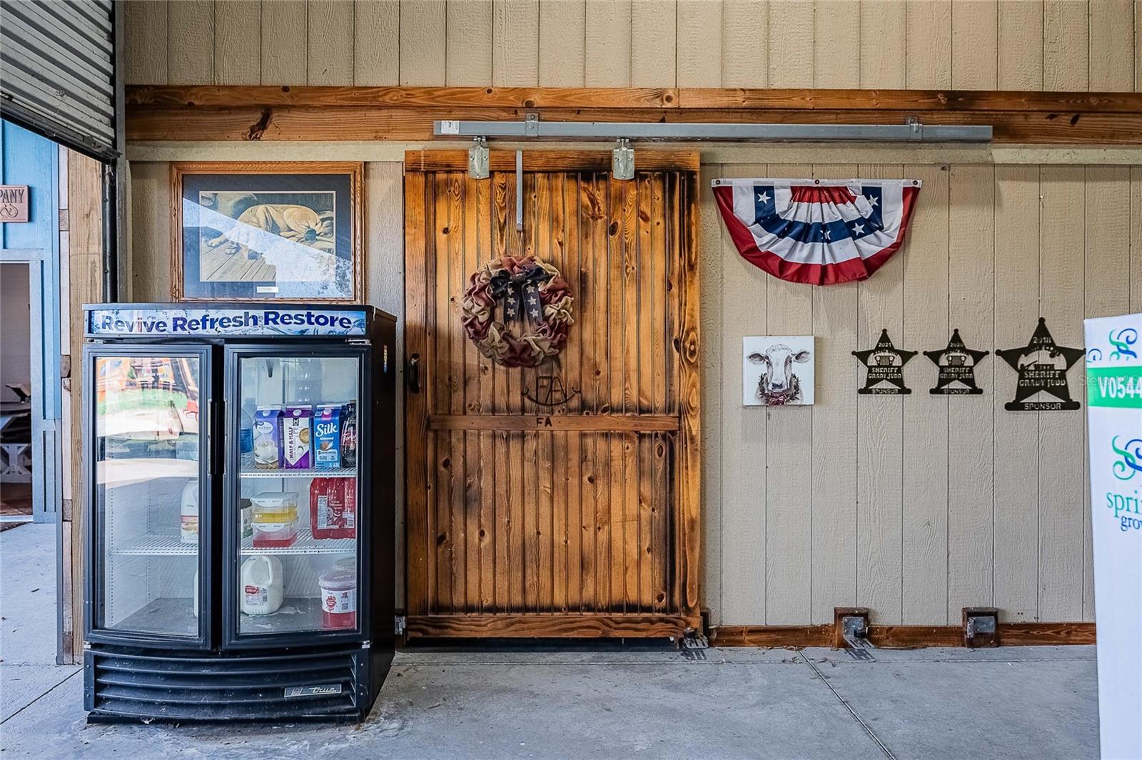 Image 46 of 84 For 2424 Burns Avenue