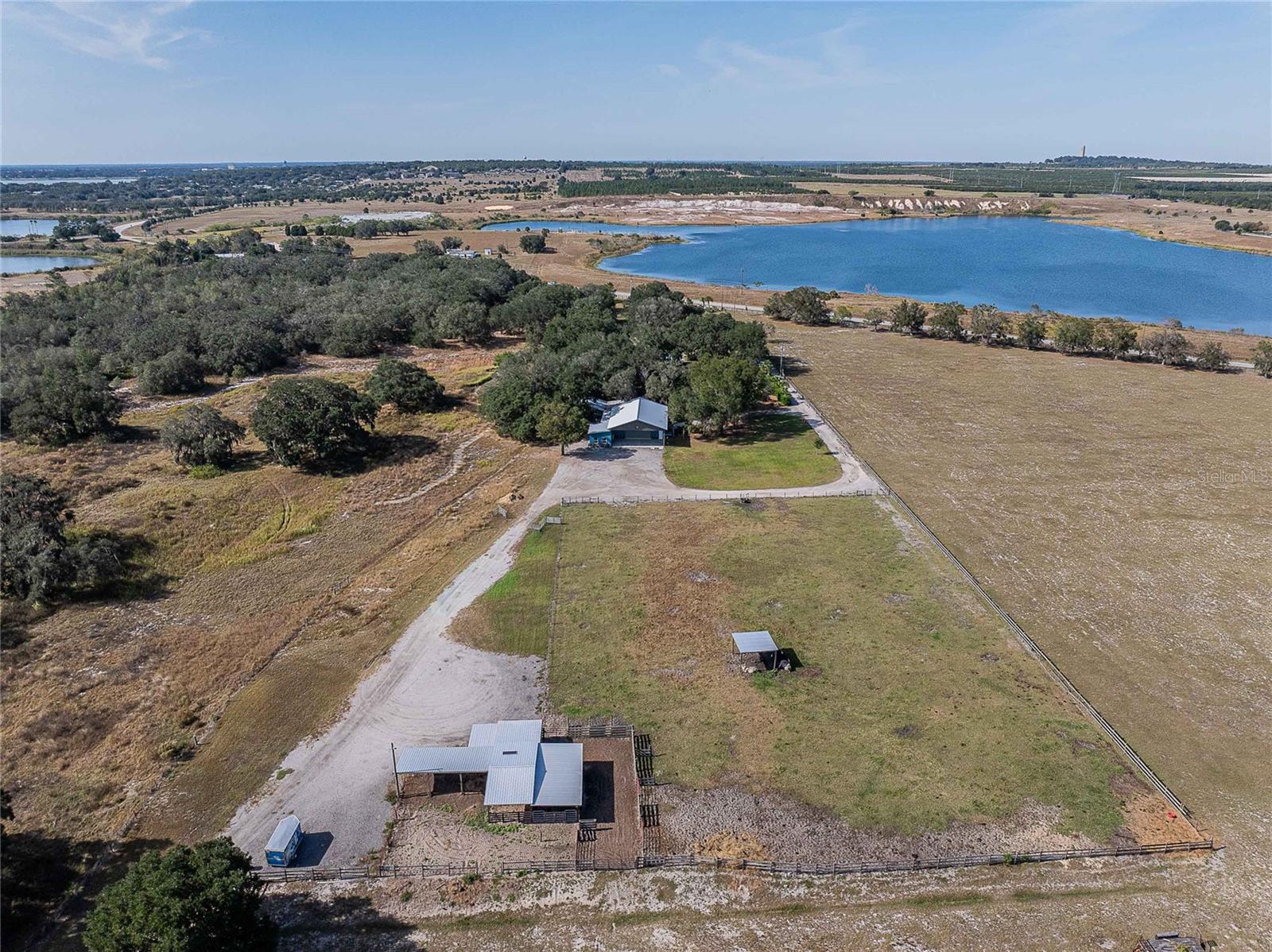 Image 53 of 84 For 2424 Burns Avenue