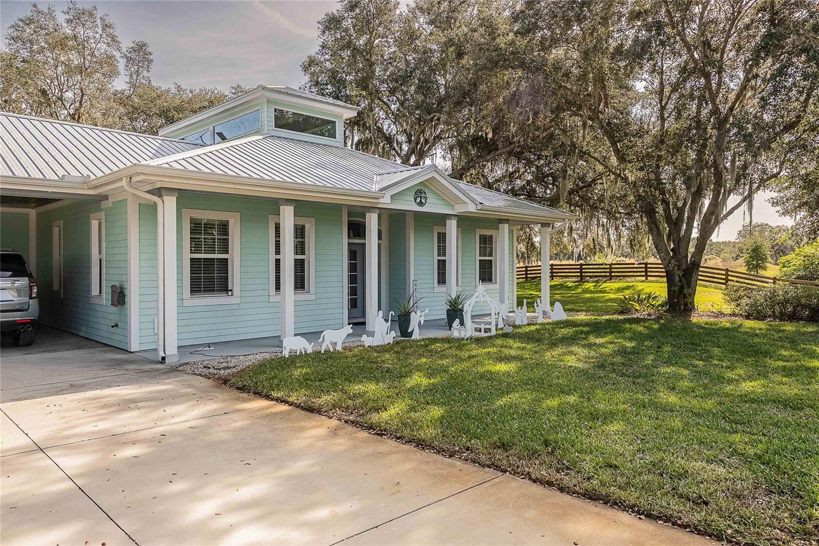 Image 60 of 84 For 2424 Burns Avenue