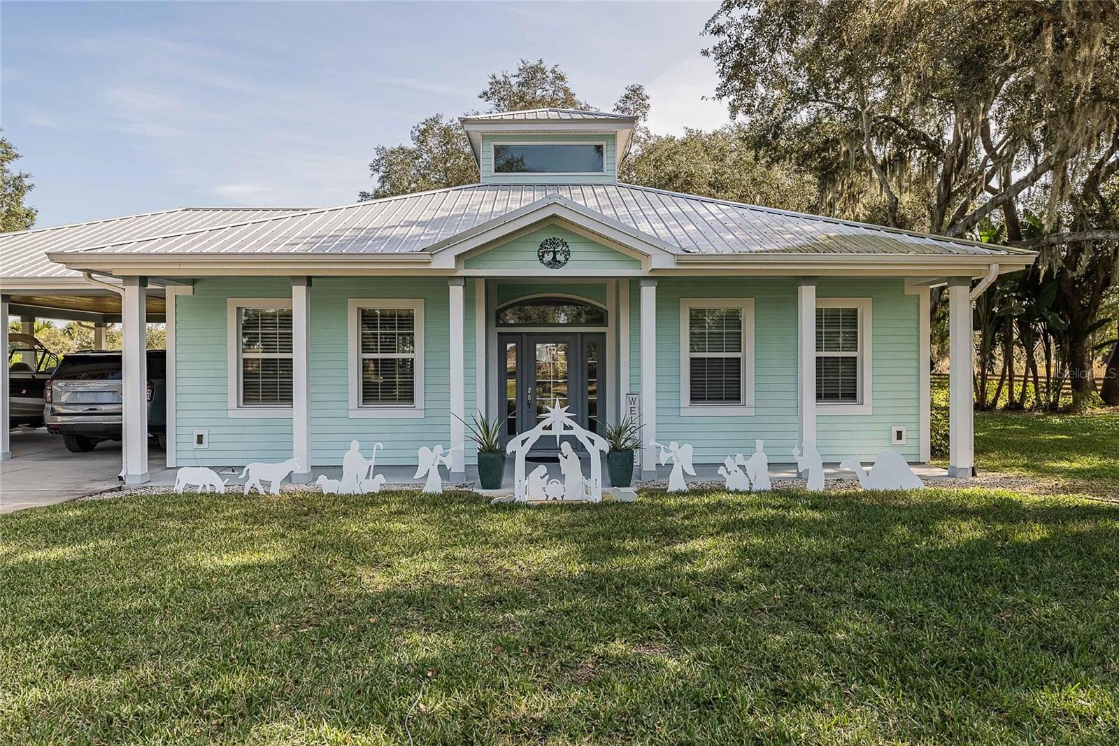 Image 61 of 84 For 2424 Burns Avenue