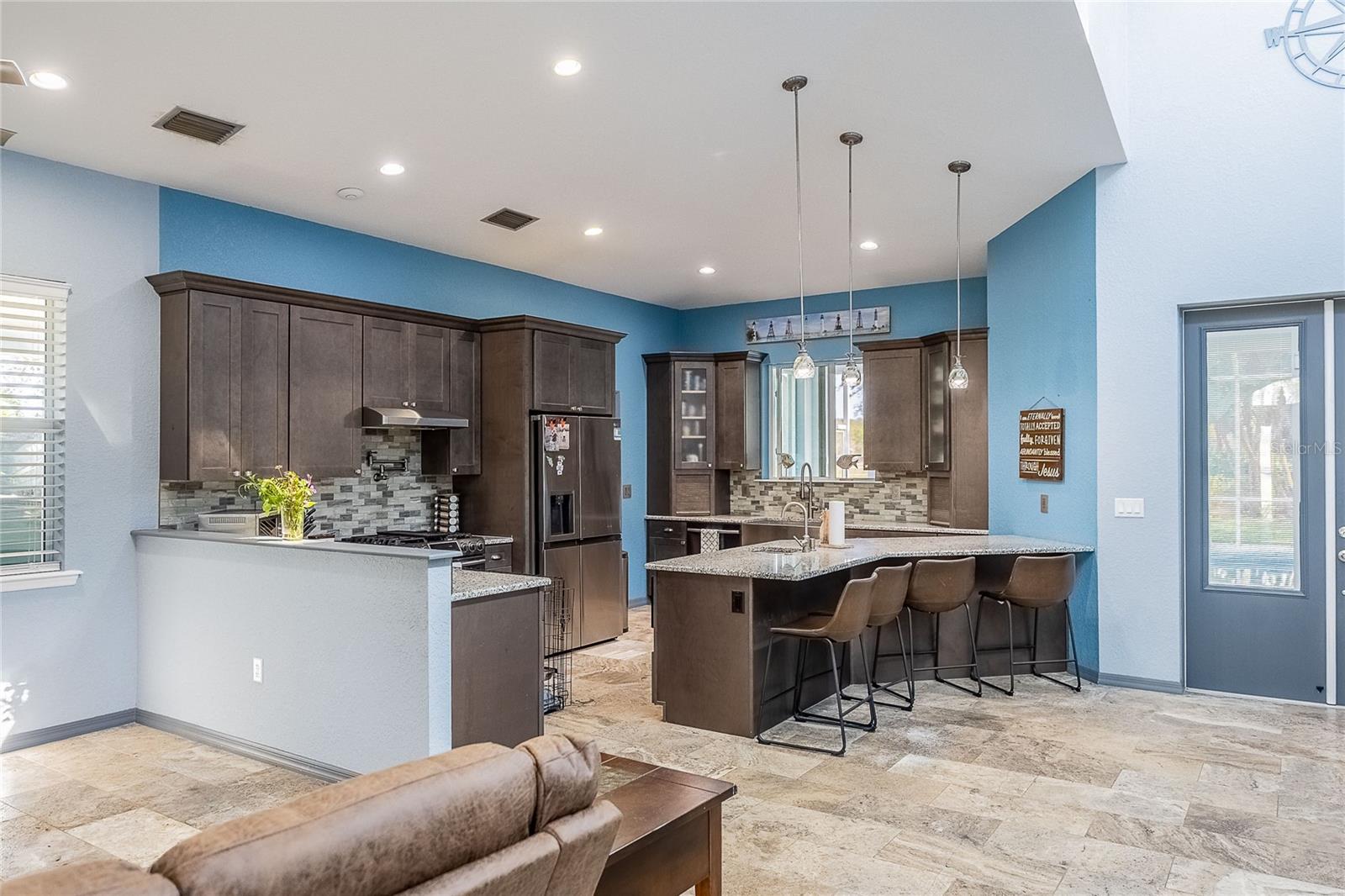 Image 8 of 84 For 2424 Burns Avenue