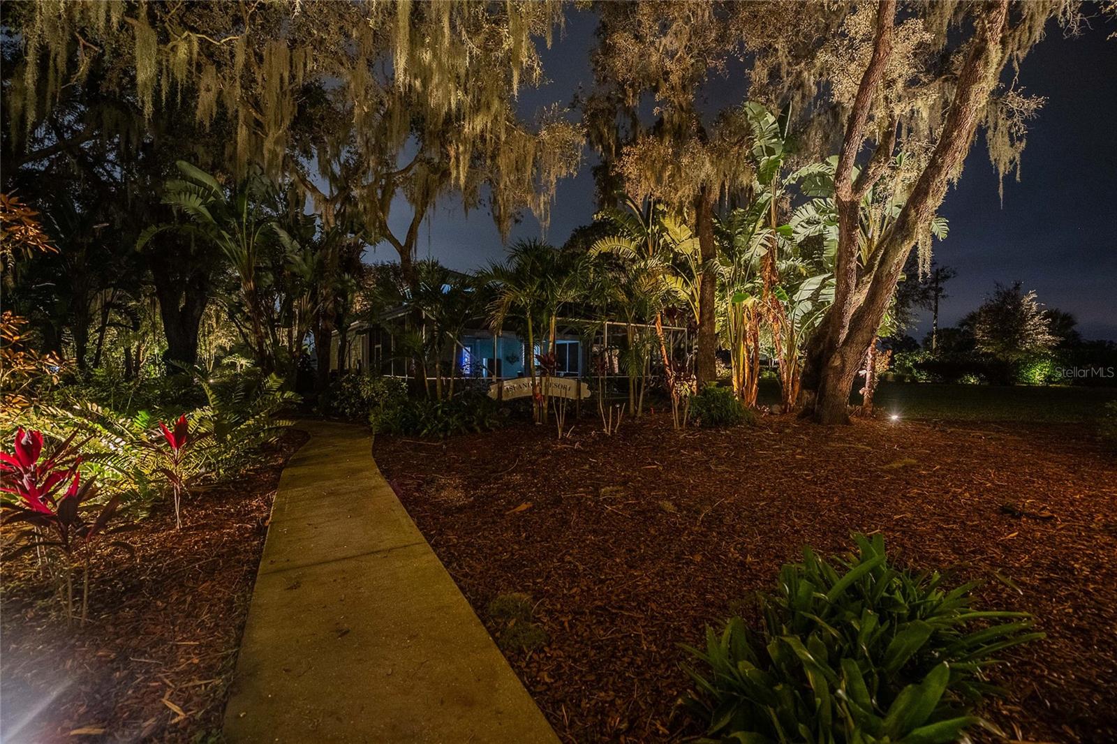 Image 80 of 84 For 2424 Burns Avenue