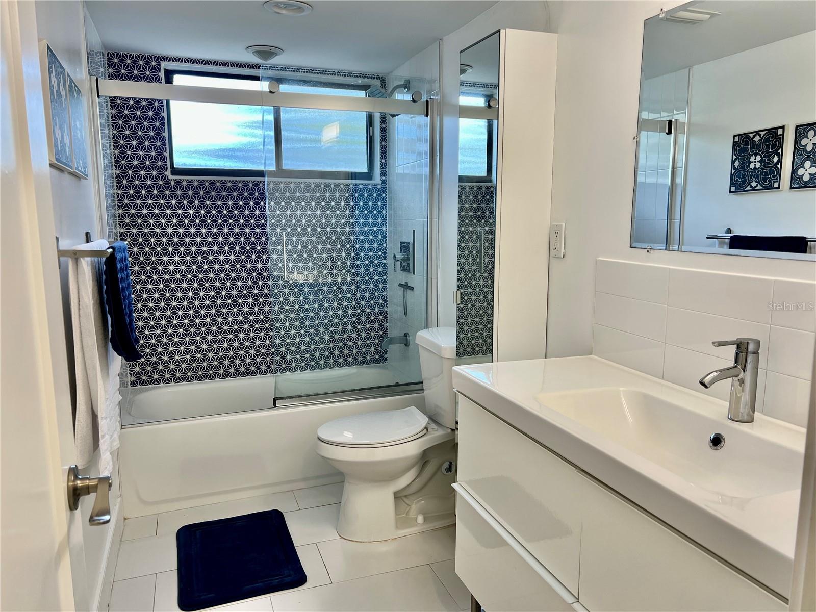 Image 19 of 38 For 1 Lake Hollingsworth Drive 1