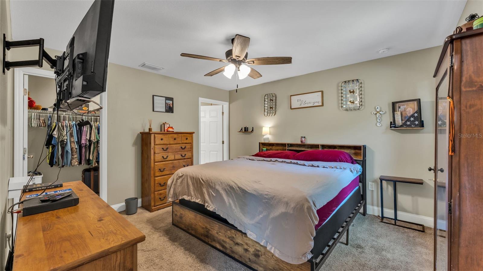 Image 12 of 31 For 461 6th Street Se