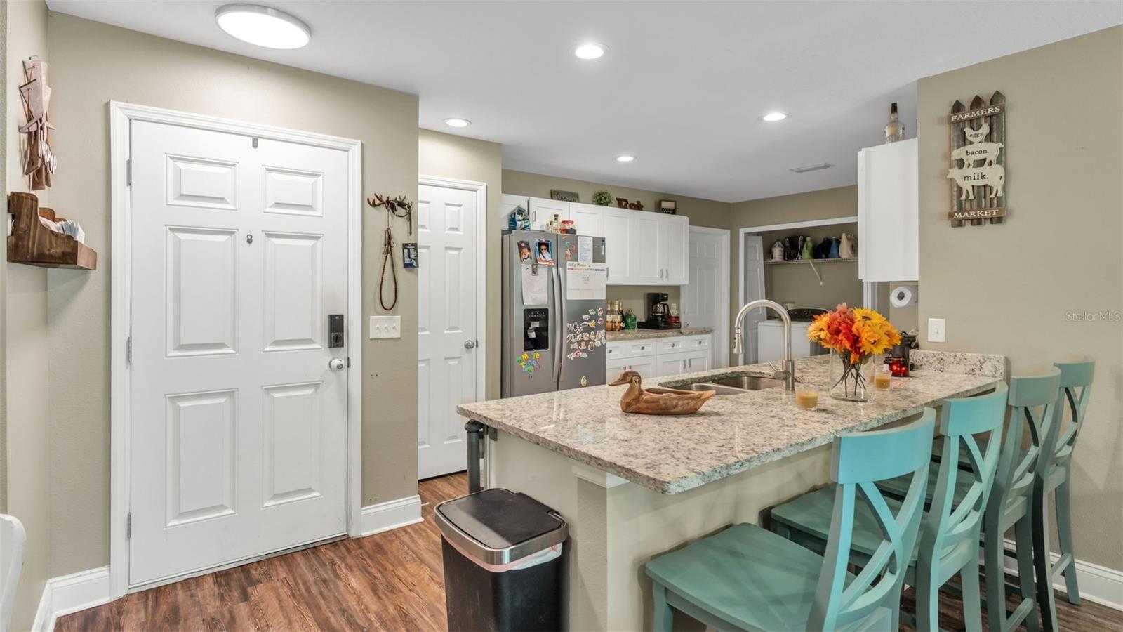 Image 5 of 31 For 461 6th Street Se