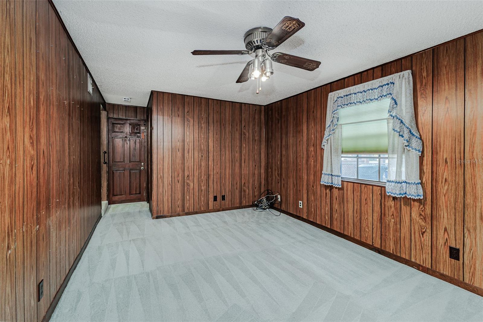 Image 10 of 27 For 275 Clower Street