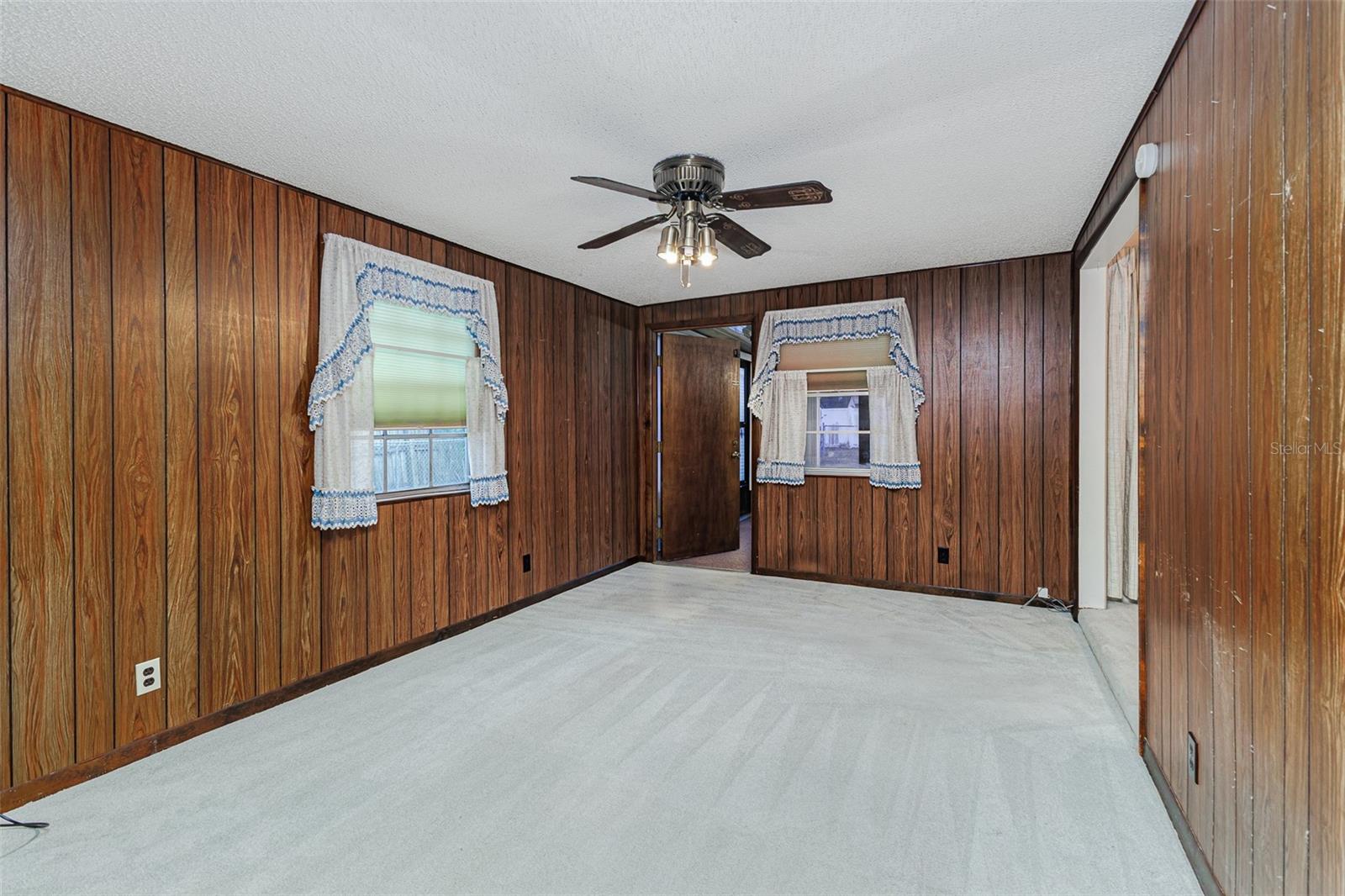 Image 11 of 27 For 275 Clower Street