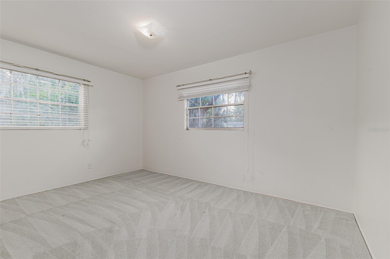 Image 20 of 27 For 275 Clower Street