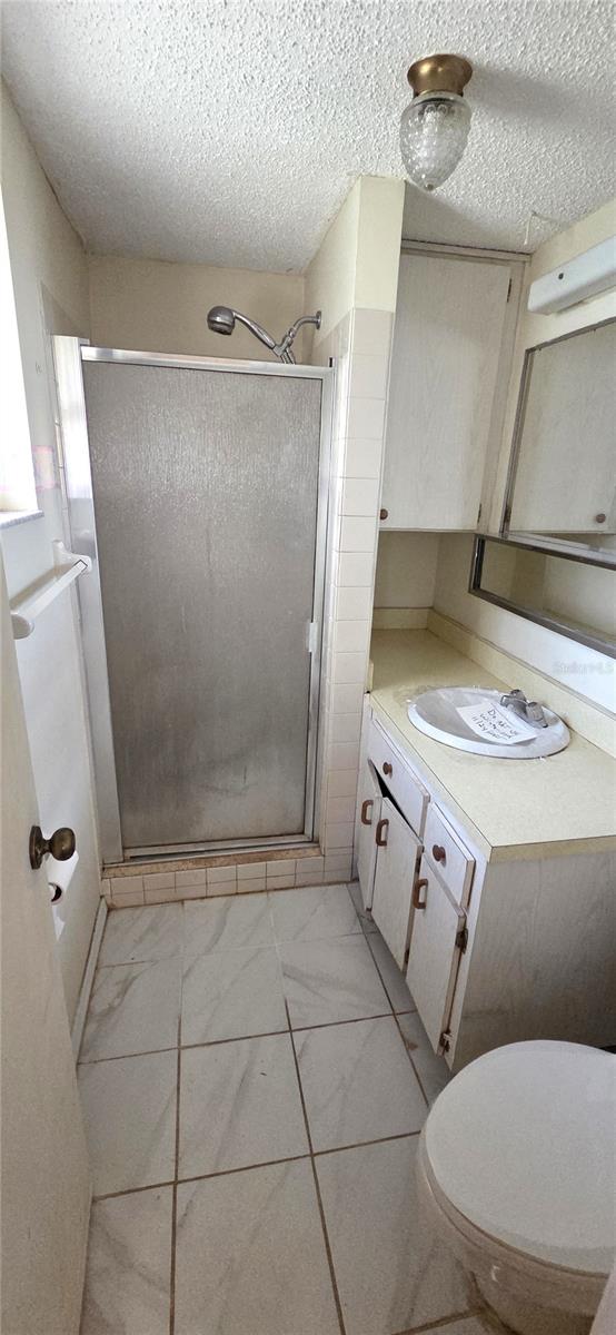 Listing photo id 16 for 5624 Mccoy Court