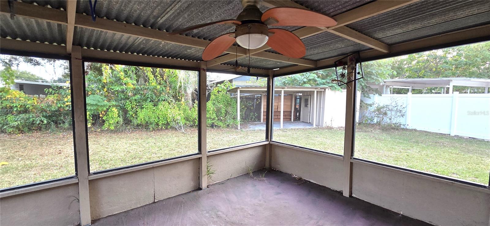 Listing photo id 25 for 5624 Mccoy Court