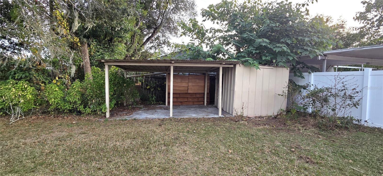 Listing photo id 30 for 5624 Mccoy Court