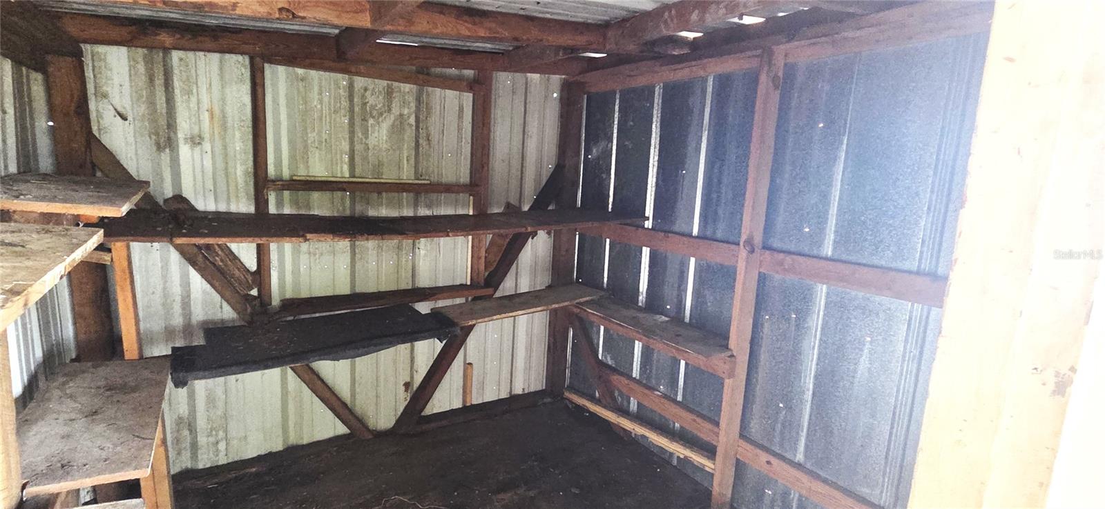 Listing photo id 31 for 5624 Mccoy Court