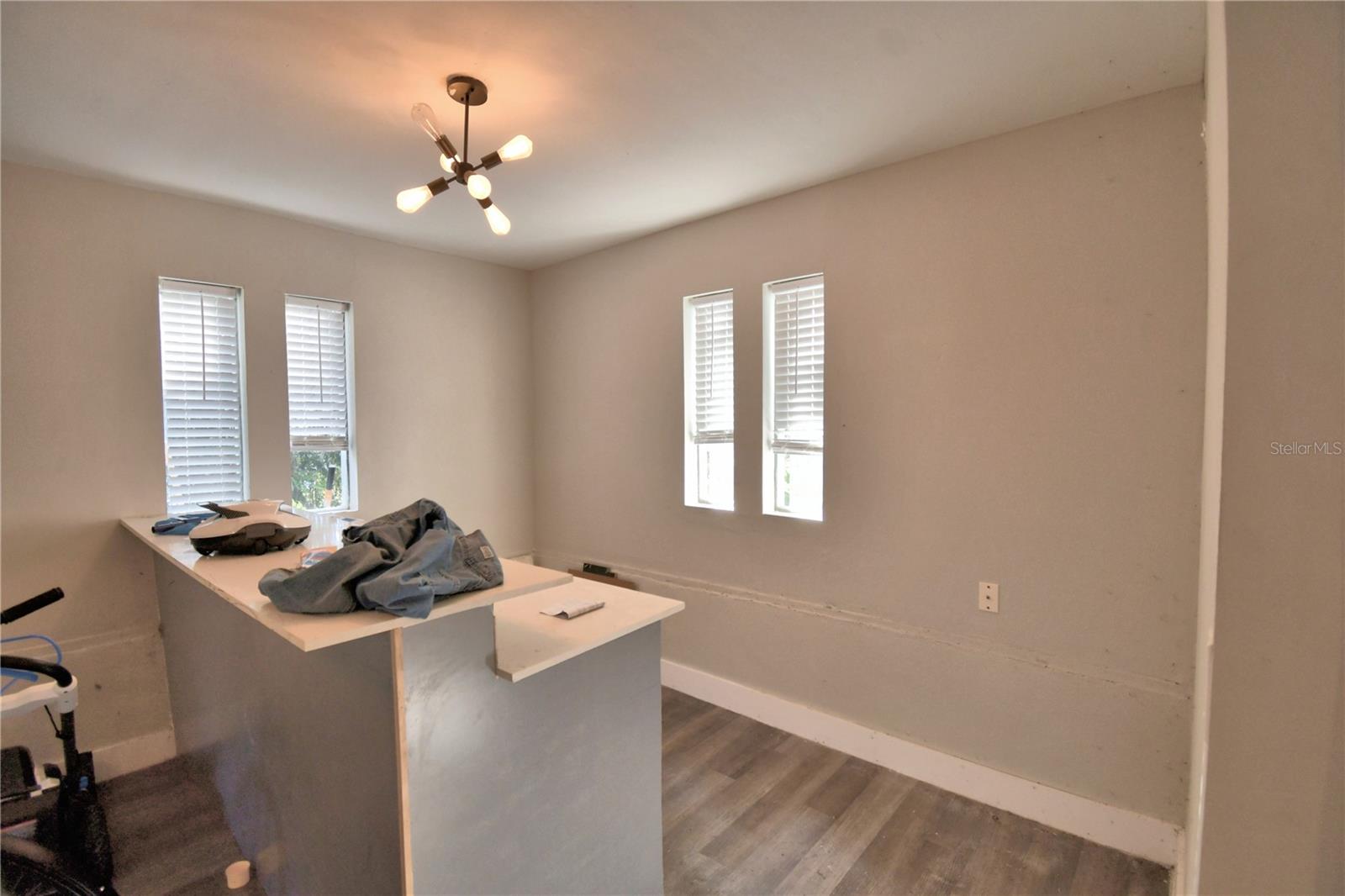 Image 18 of 36 For 112 Paine Drive