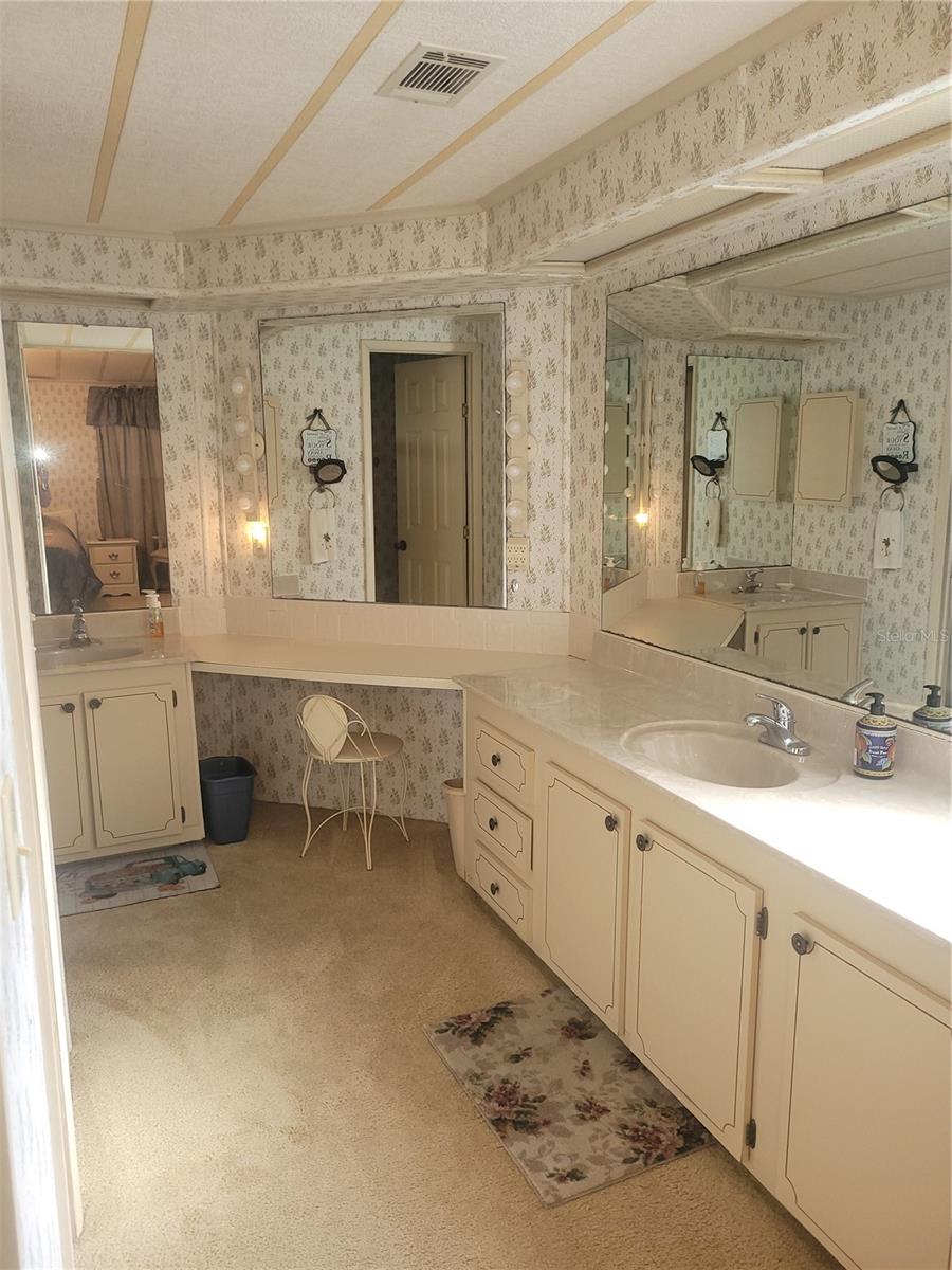 Image 15 of 40 For 3027 Galaxy Lane