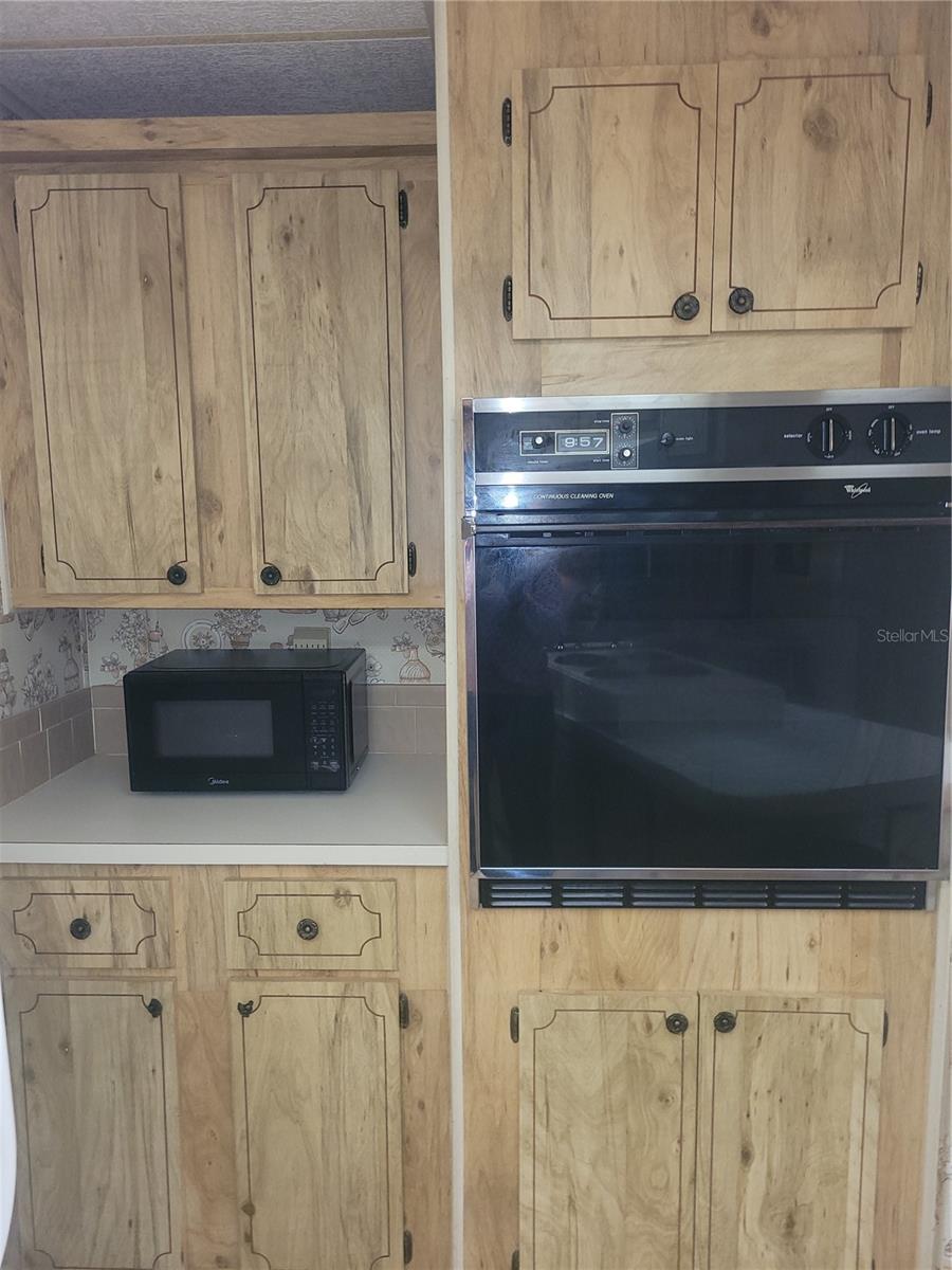 Image 18 of 40 For 3027 Galaxy Lane