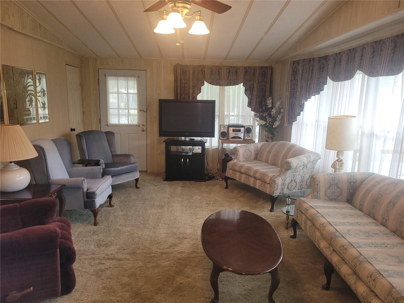 Image 22 of 40 For 3027 Galaxy Lane