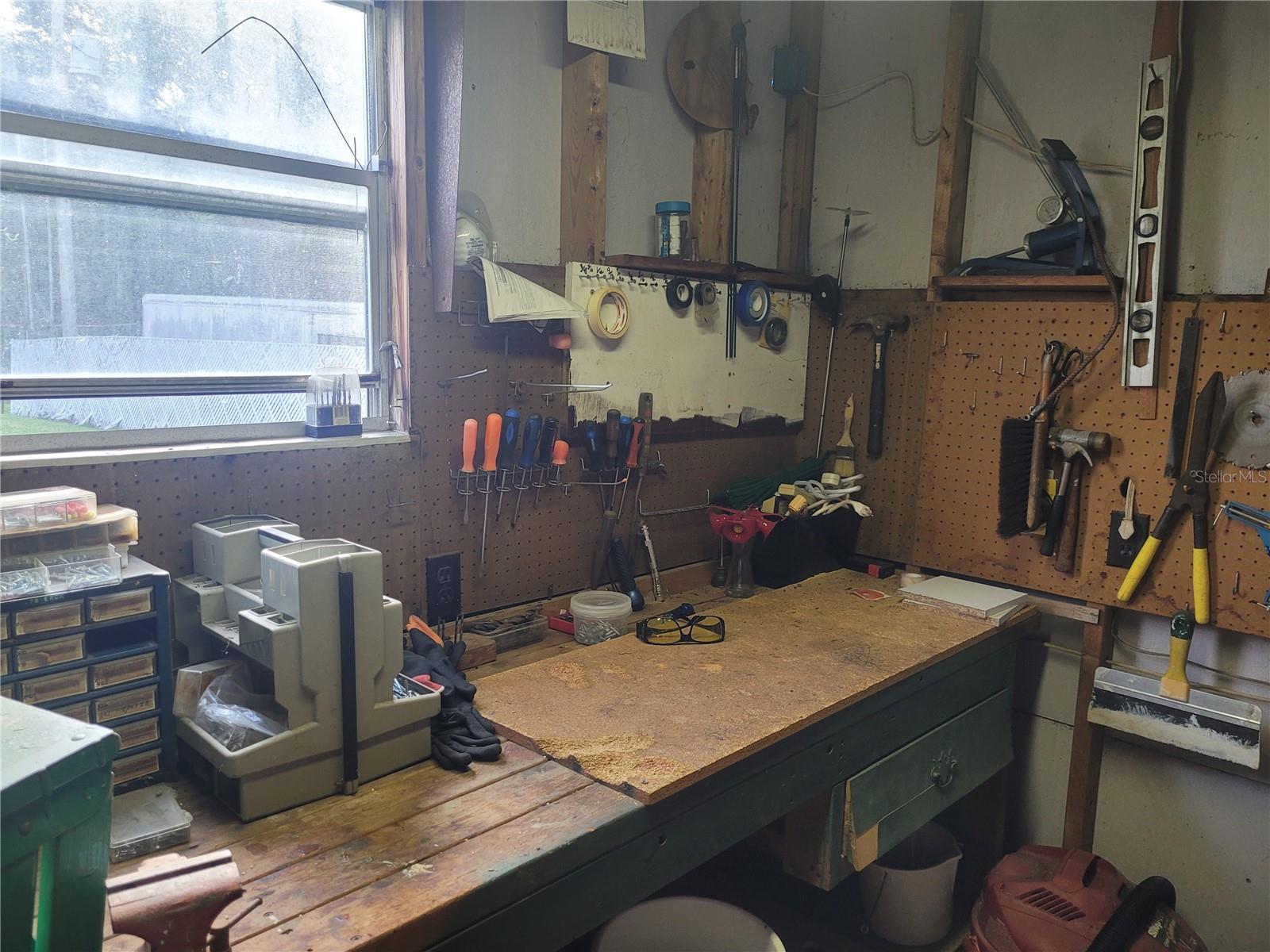 Image 38 of 40 For 3027 Galaxy Lane