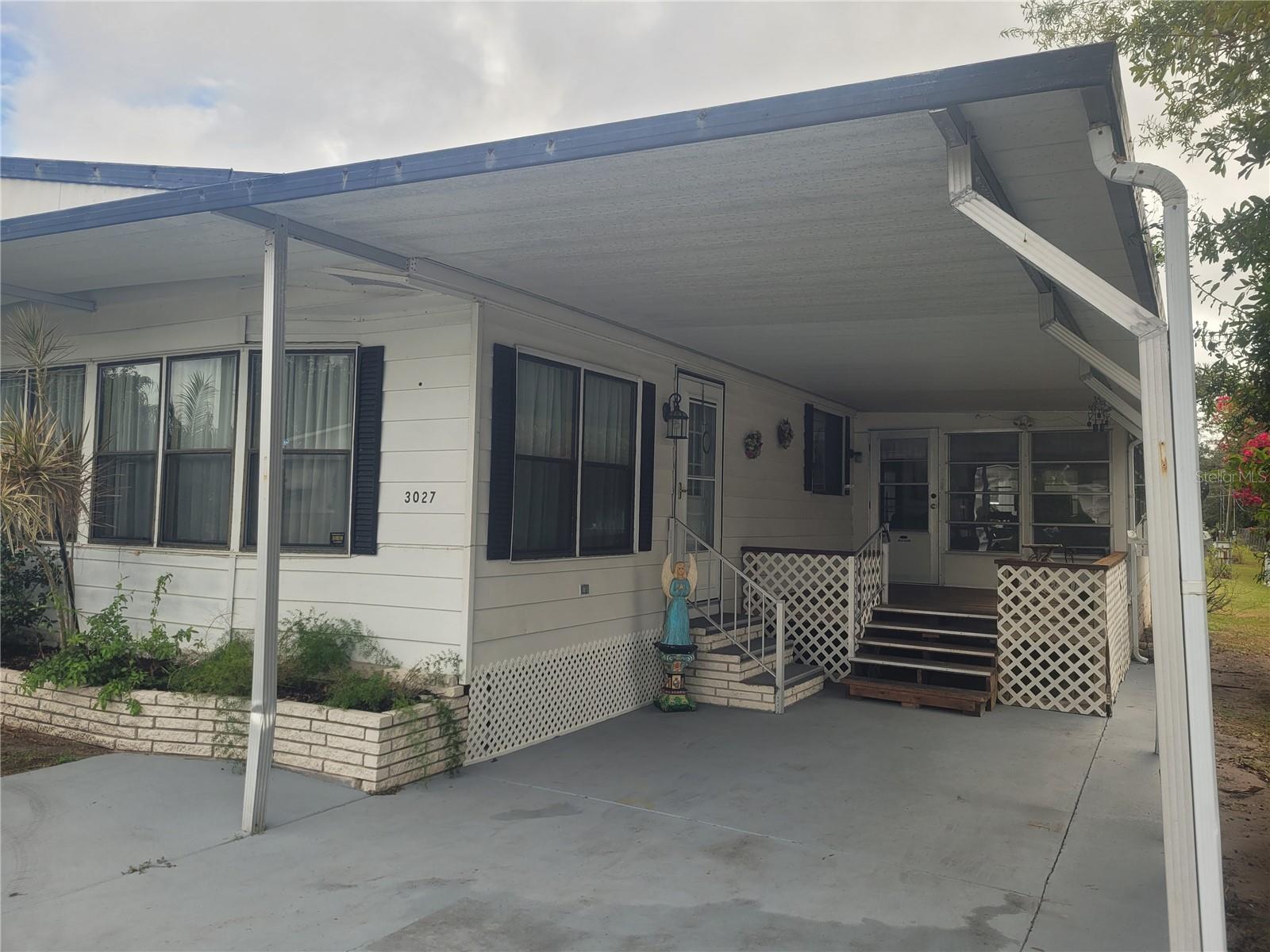 Image 6 of 40 For 3027 Galaxy Lane