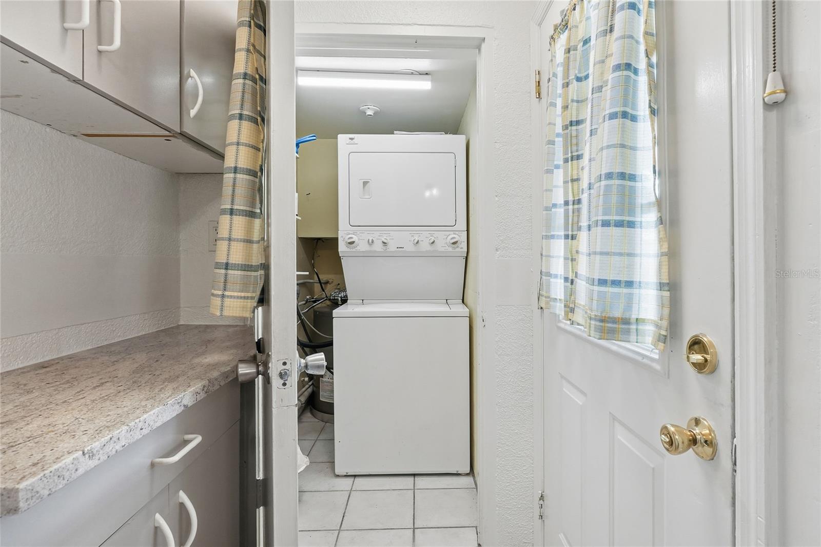 Image 23 of 38 For 719 Fonda Court