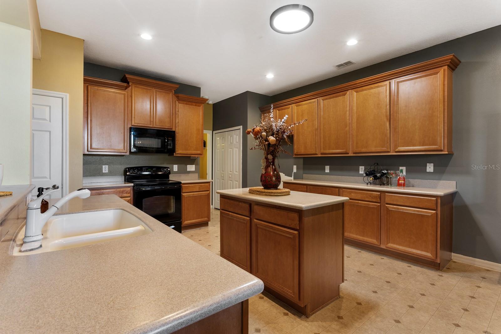 Image 15 of 52 For 279 Brookshire Drive