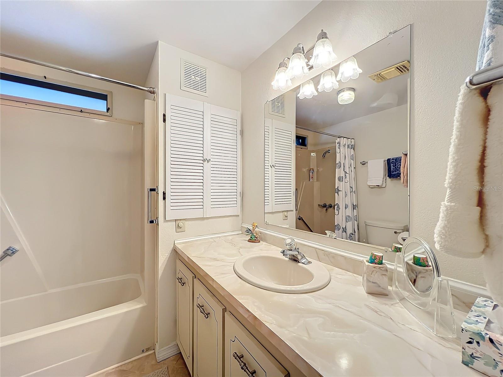 Image 23 of 44 For 6336 Bayberry Blvd Ne