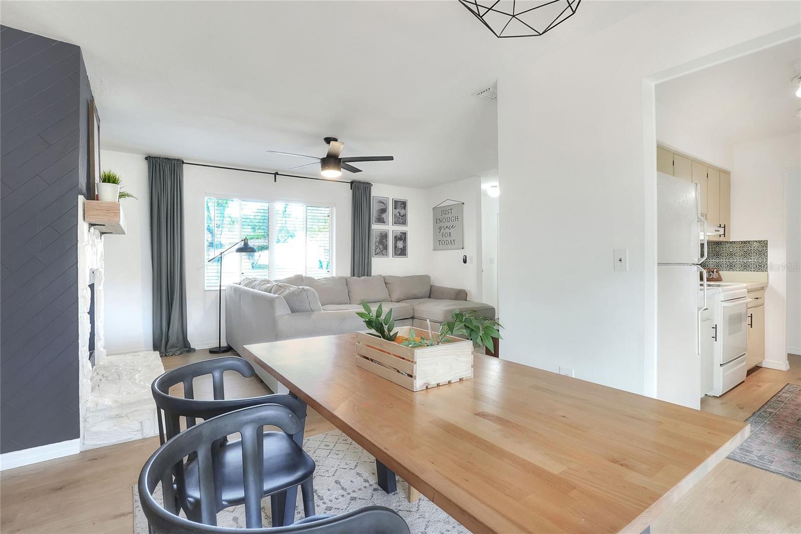 Image 11 of 41 For 3830 Bent Tree Loop E