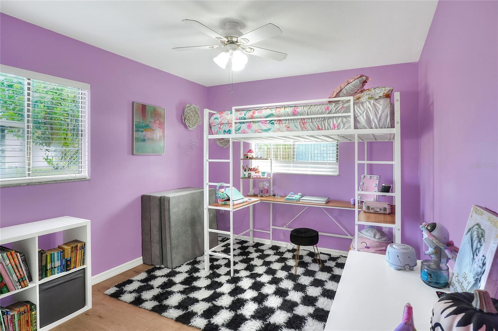 Image 23 of 41 For 3830 Bent Tree Loop E