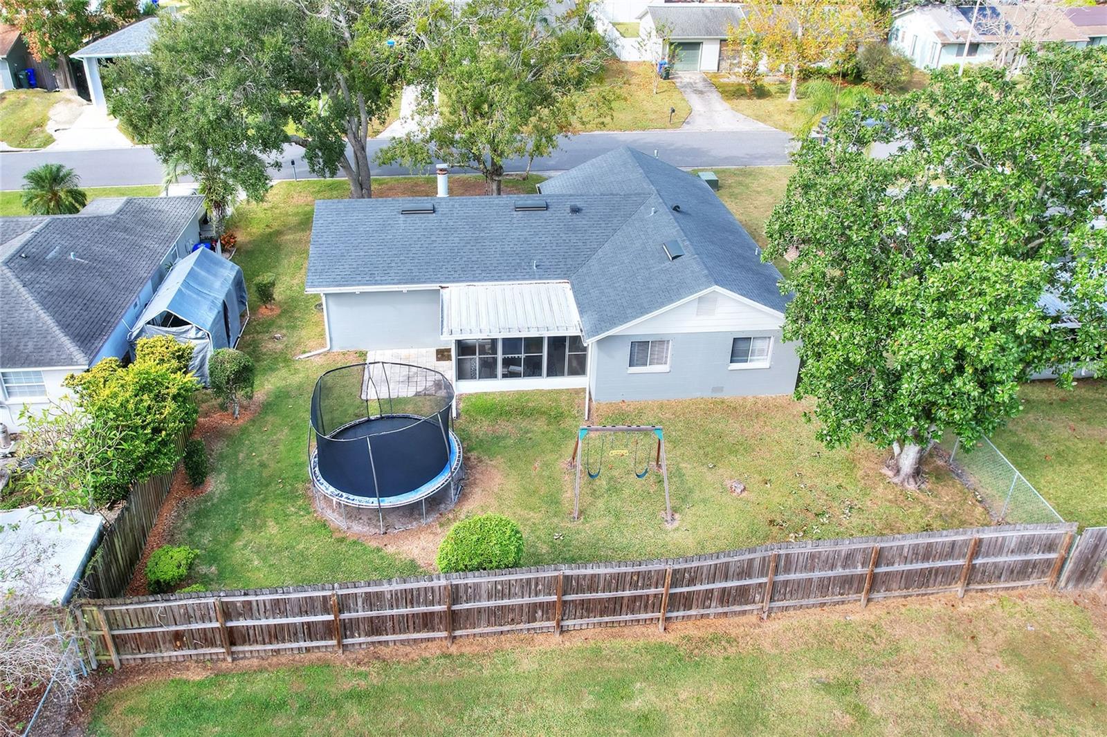 Image 30 of 41 For 3830 Bent Tree Loop E