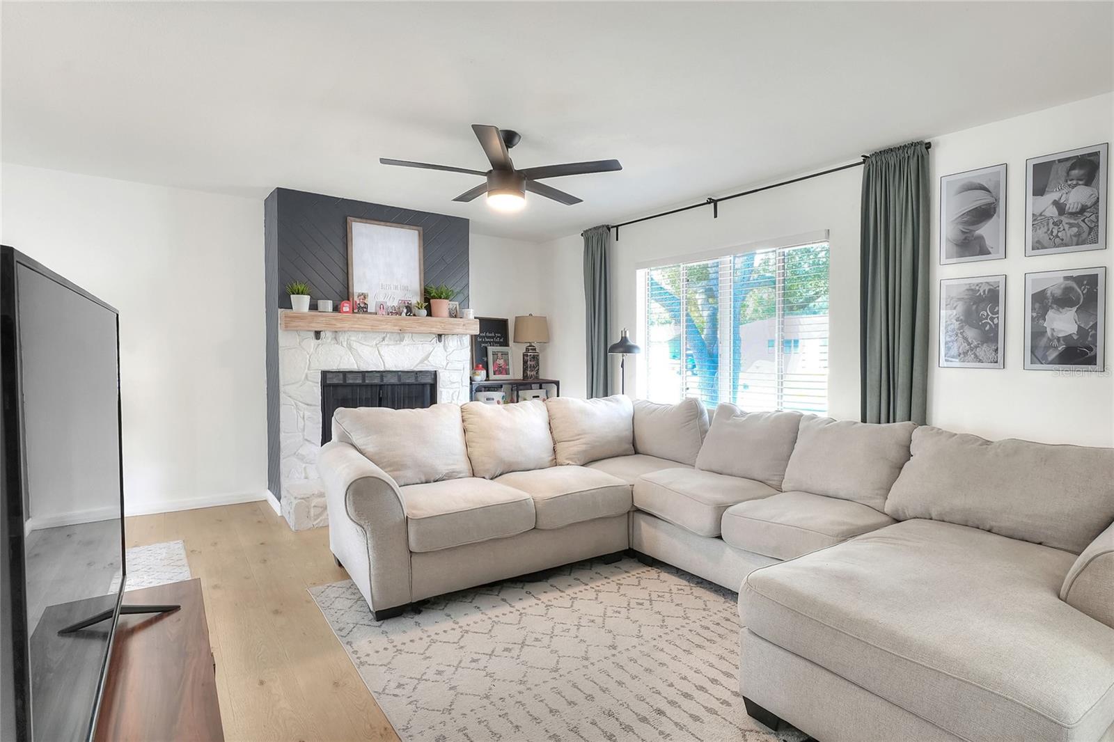 Image 6 of 41 For 3830 Bent Tree Loop E