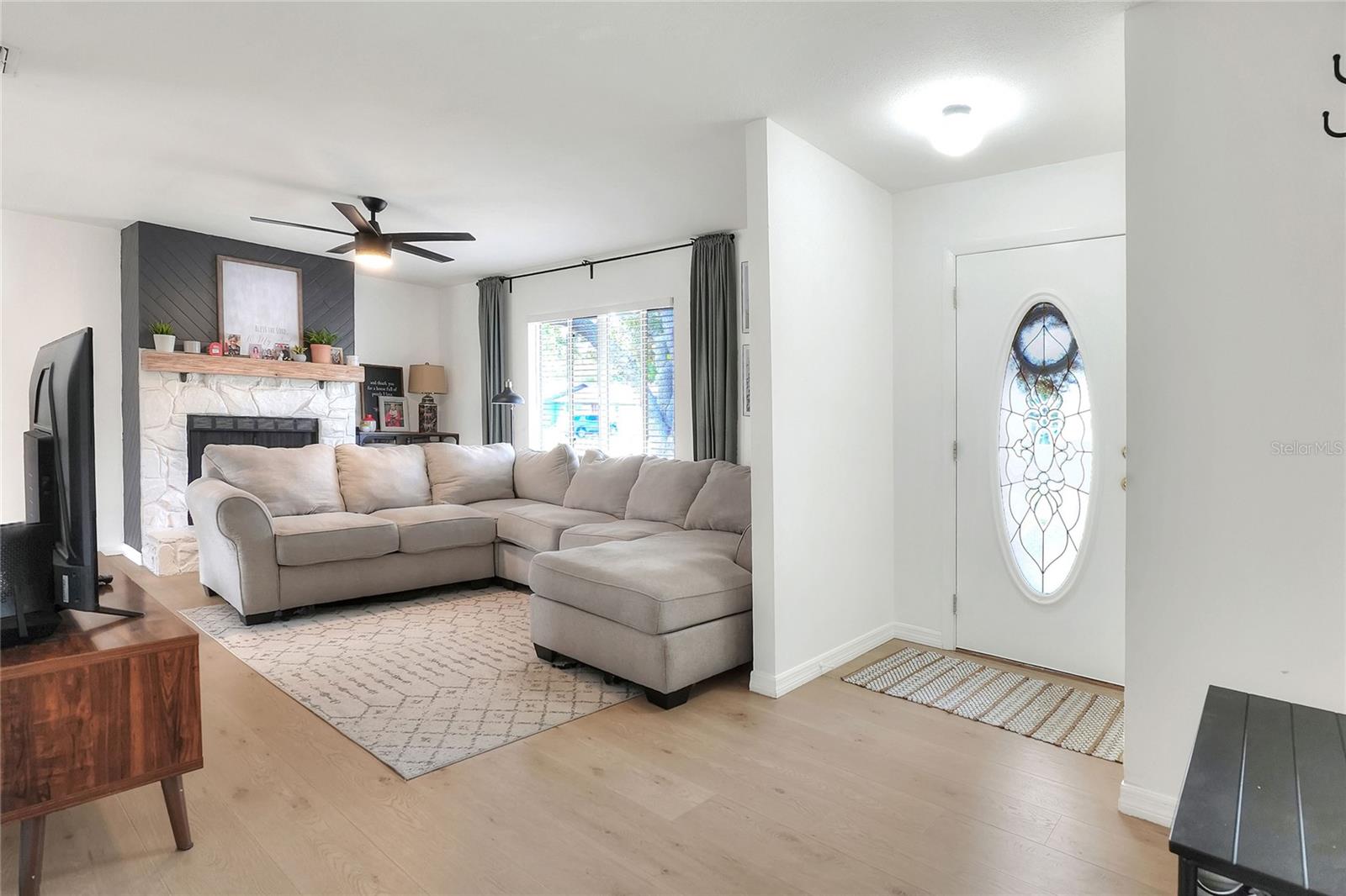 Image 7 of 41 For 3830 Bent Tree Loop E