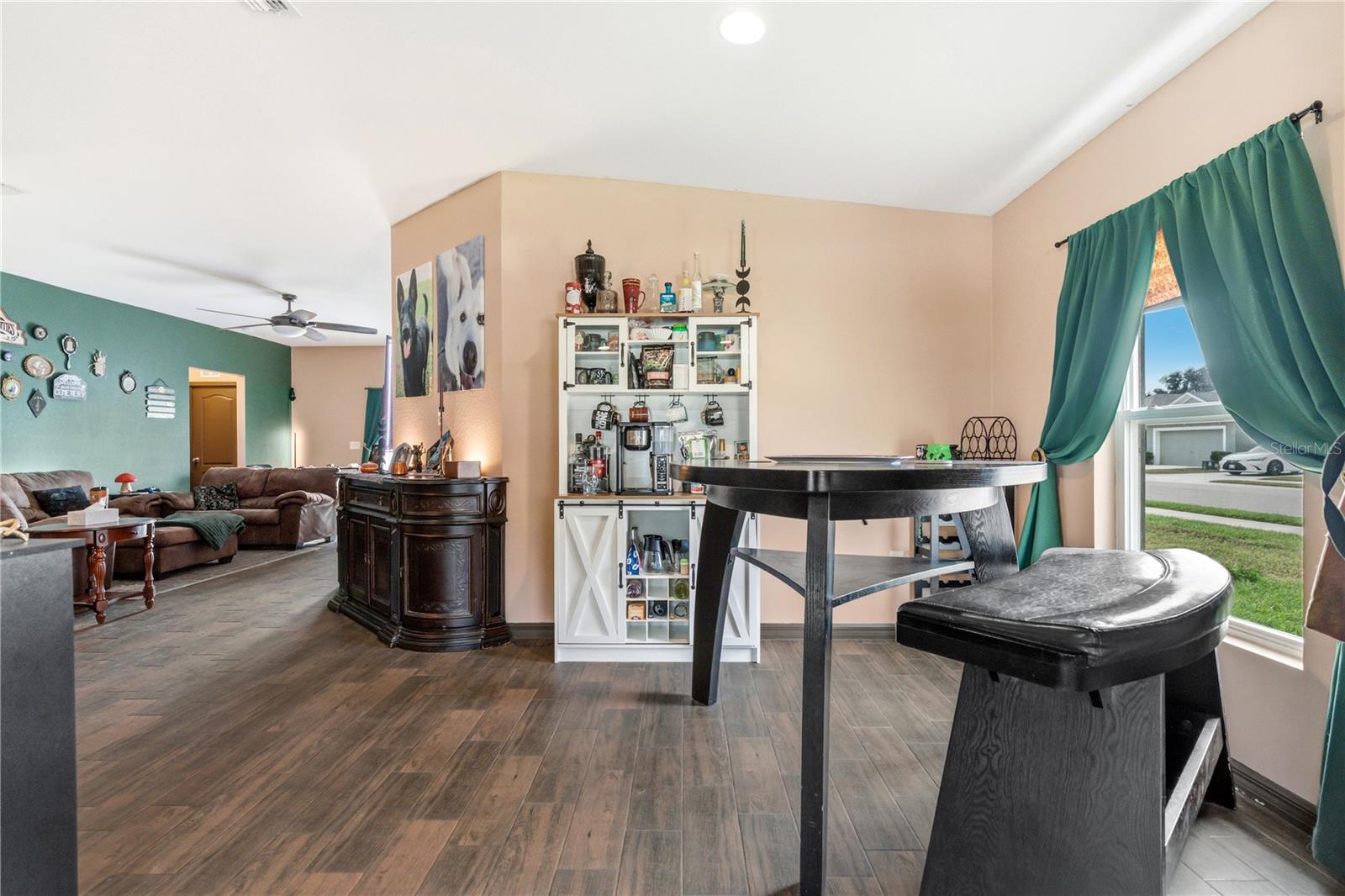 Image 10 of 39 For 1895 Thompson Preserve Boulevard