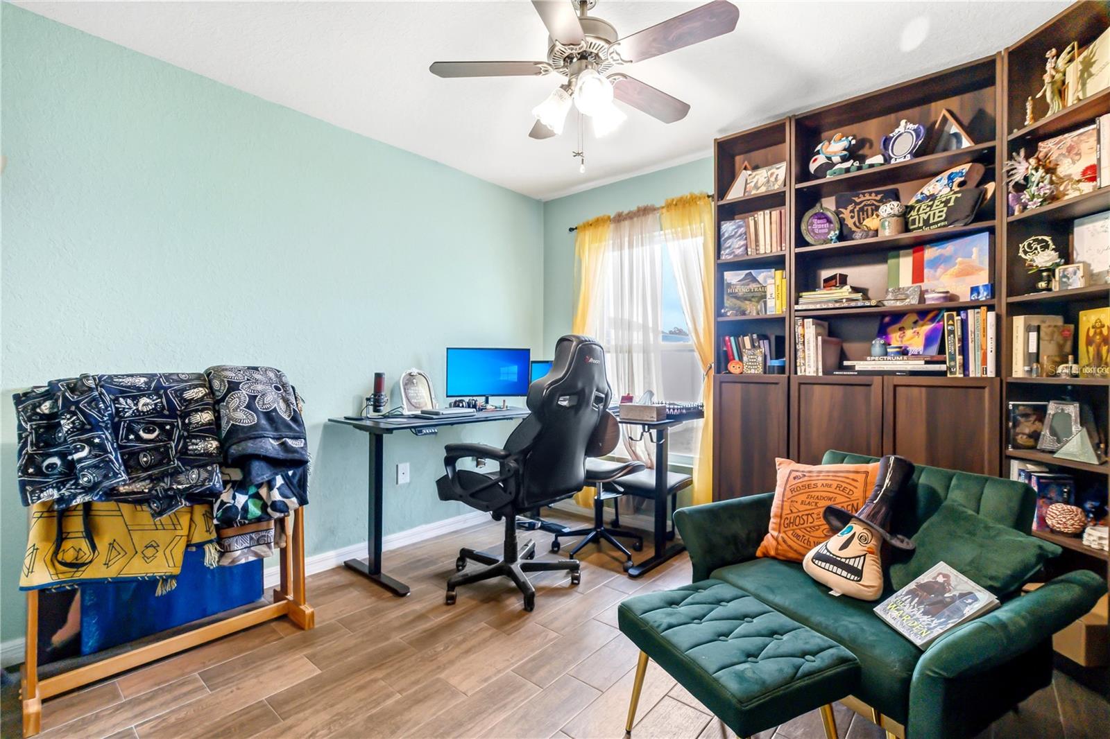 Image 24 of 39 For 1895 Thompson Preserve Boulevard