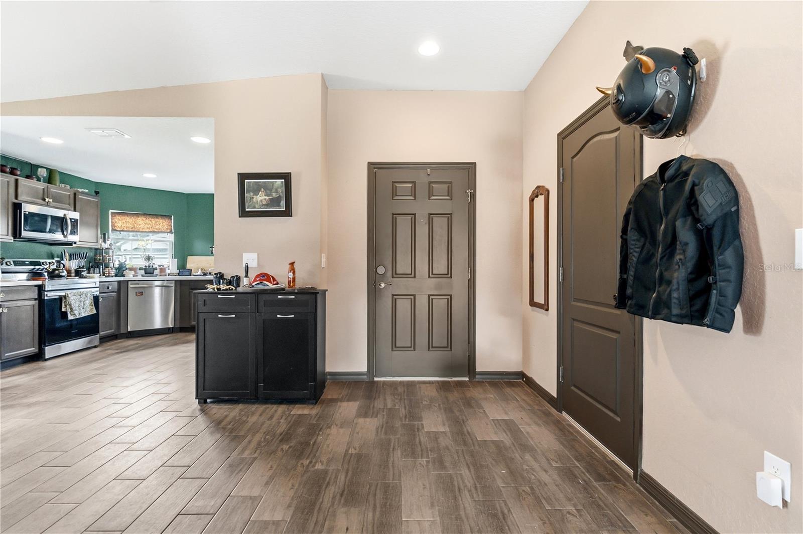 Image 3 of 39 For 1895 Thompson Preserve Boulevard