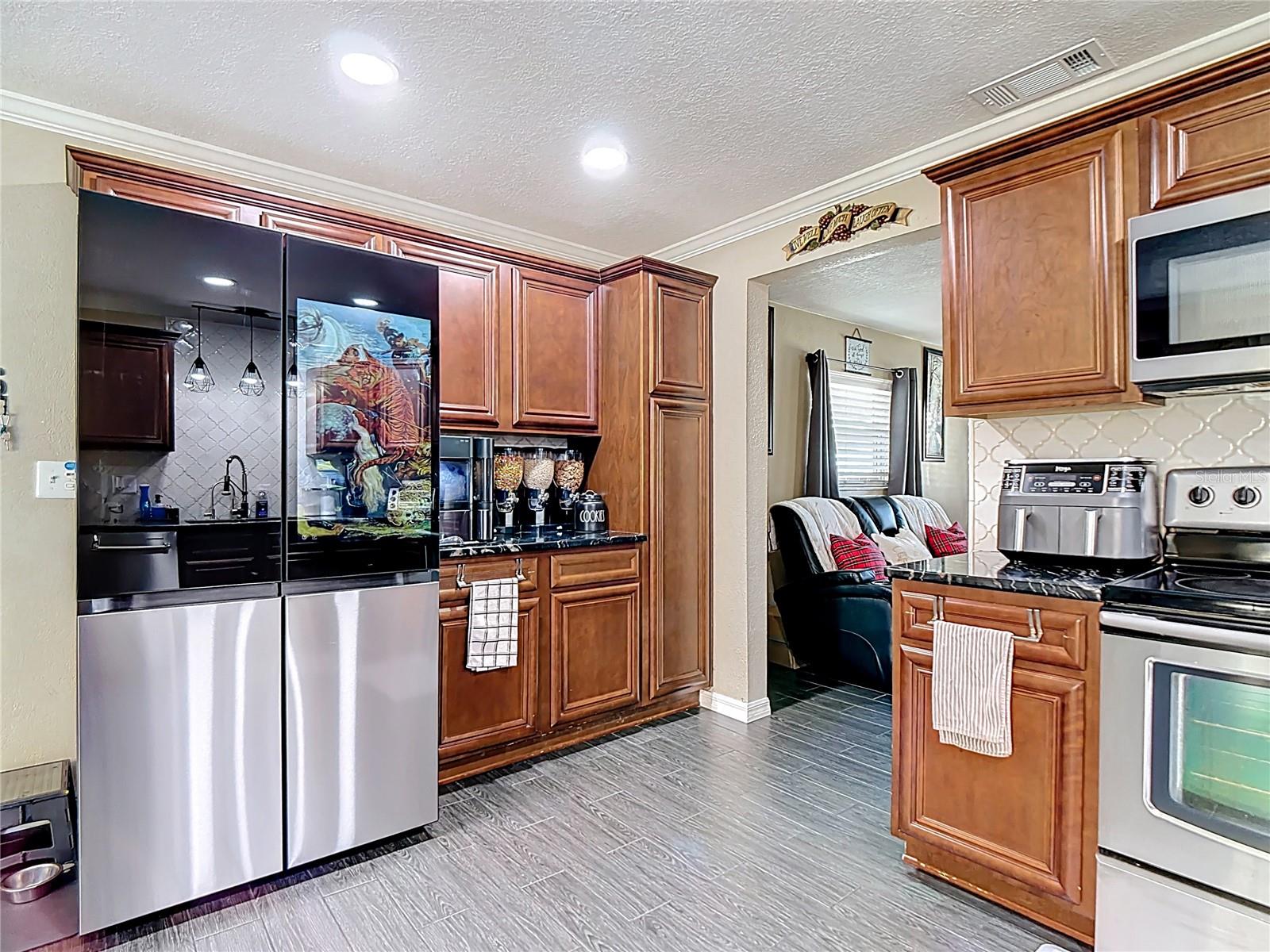 Image 10 of 52 For 5811 Sawyer Road