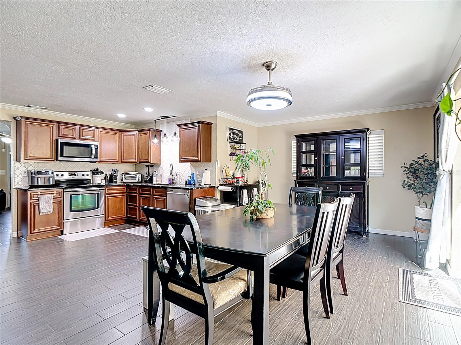 Image 15 of 52 For 5811 Sawyer Road