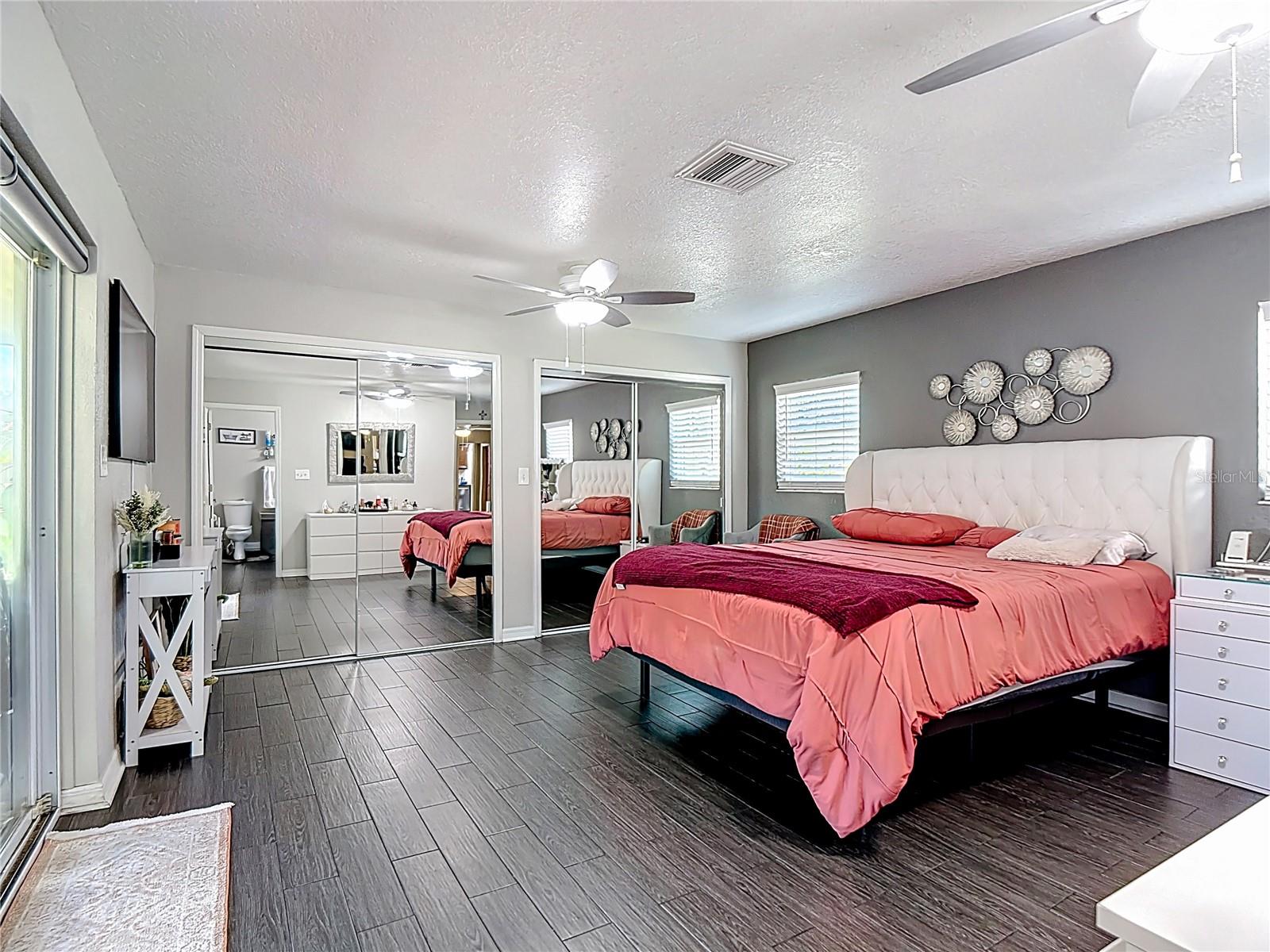 Image 22 of 52 For 5811 Sawyer Road