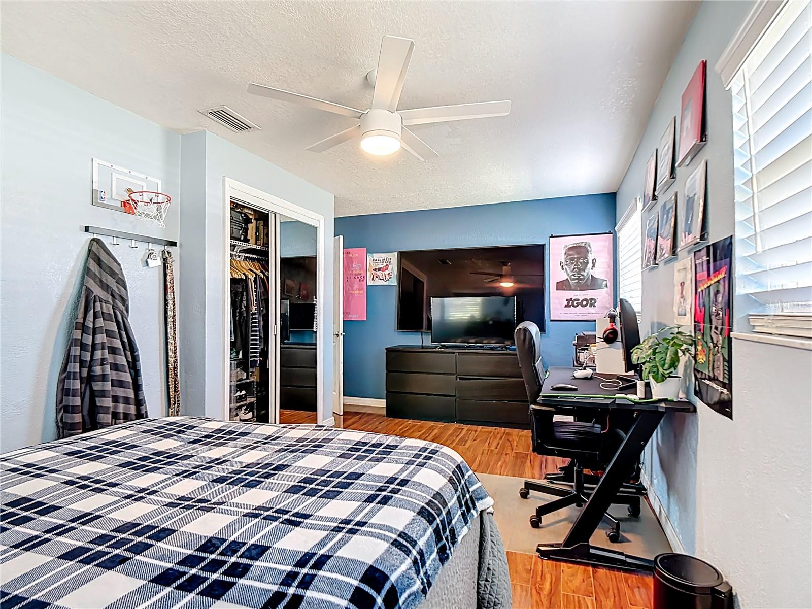 Image 34 of 52 For 5811 Sawyer Road