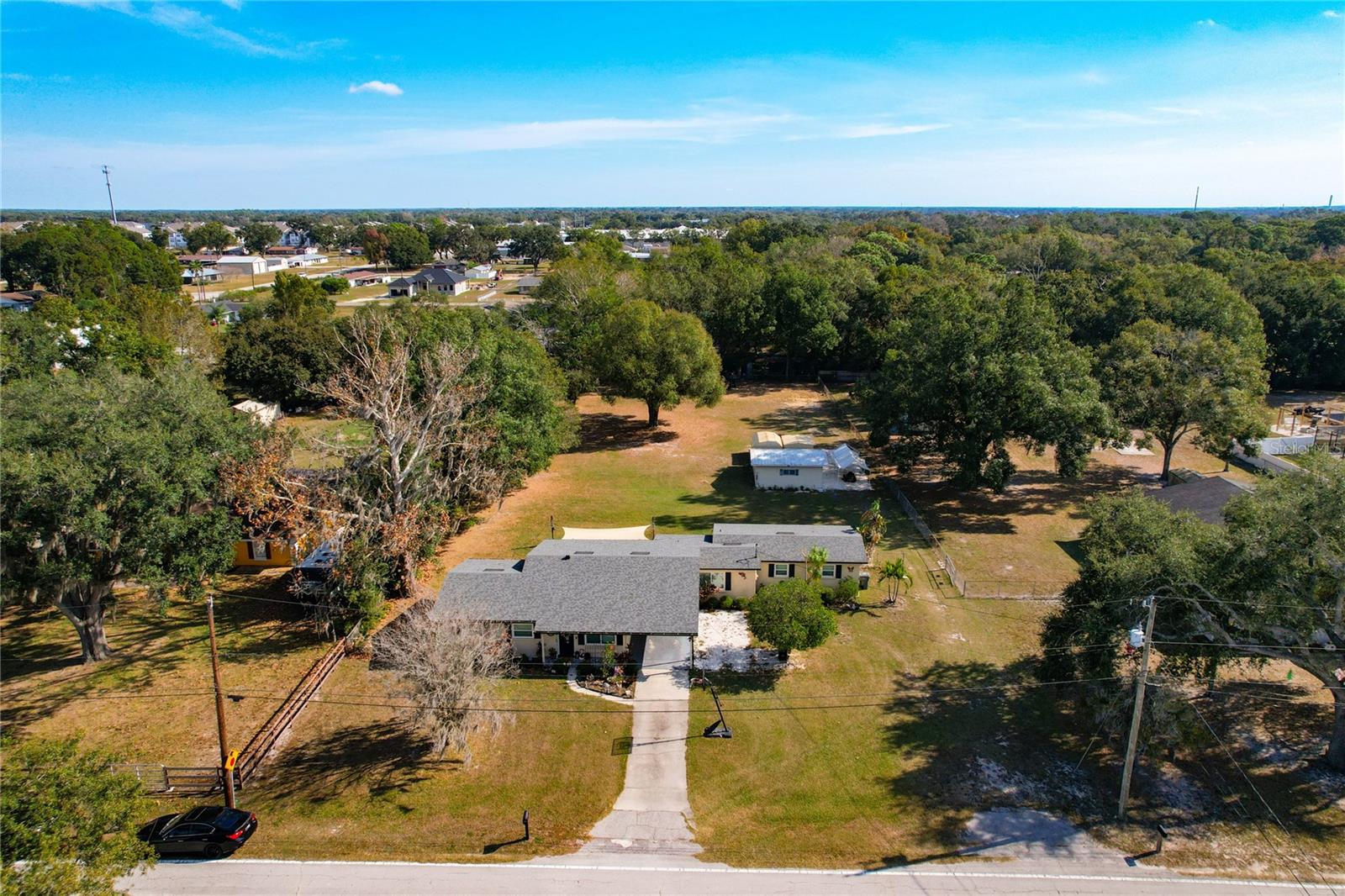 Image 4 of 52 For 5811 Sawyer Road