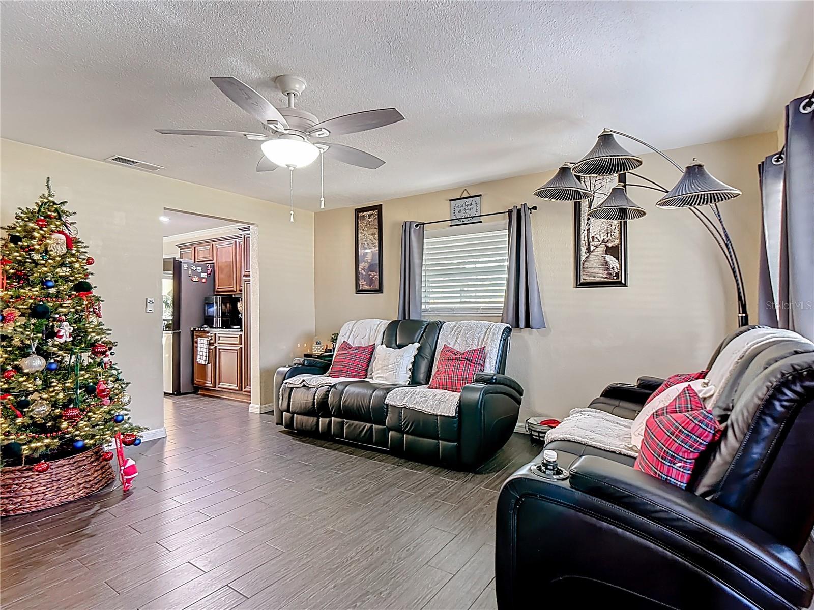 Image 5 of 52 For 5811 Sawyer Road