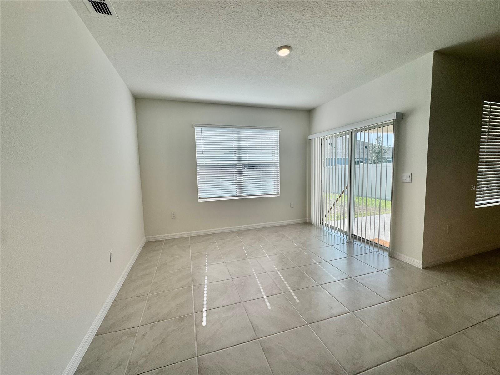 Image 9 of 31 For 1530 Ridgeback Lane