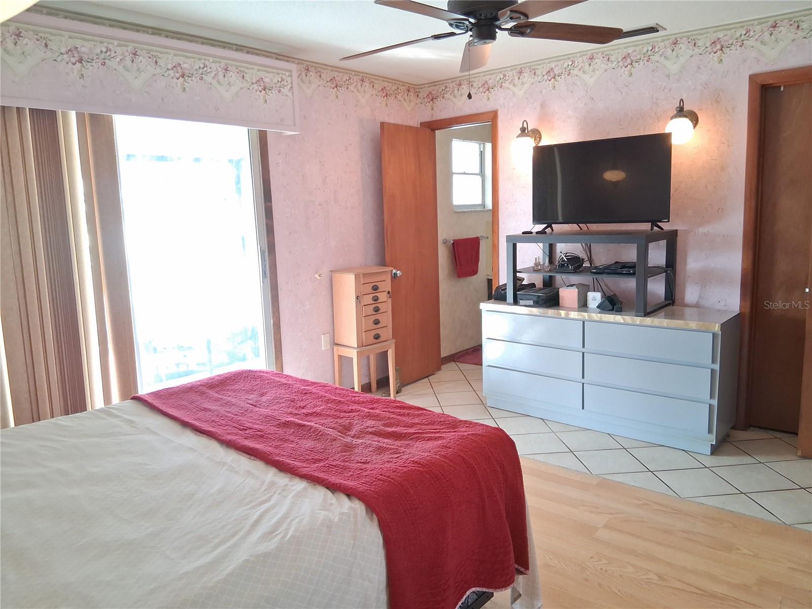 Image 32 of 51 For 522 Alderman Road