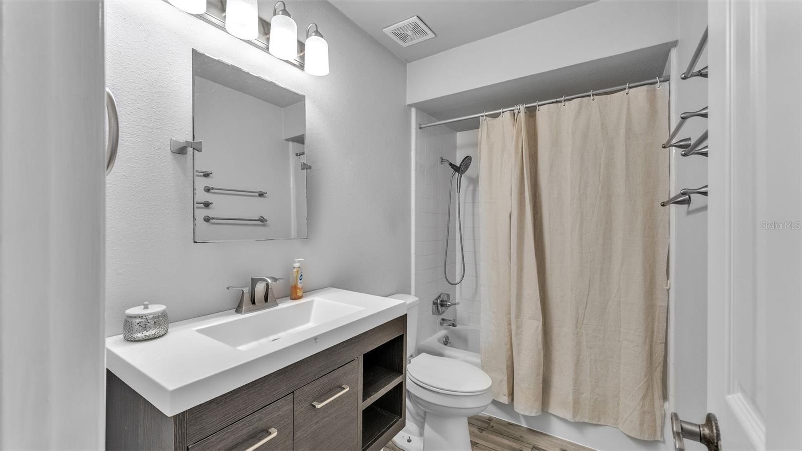 Image 25 of 32 For 1927 Kimball Court S