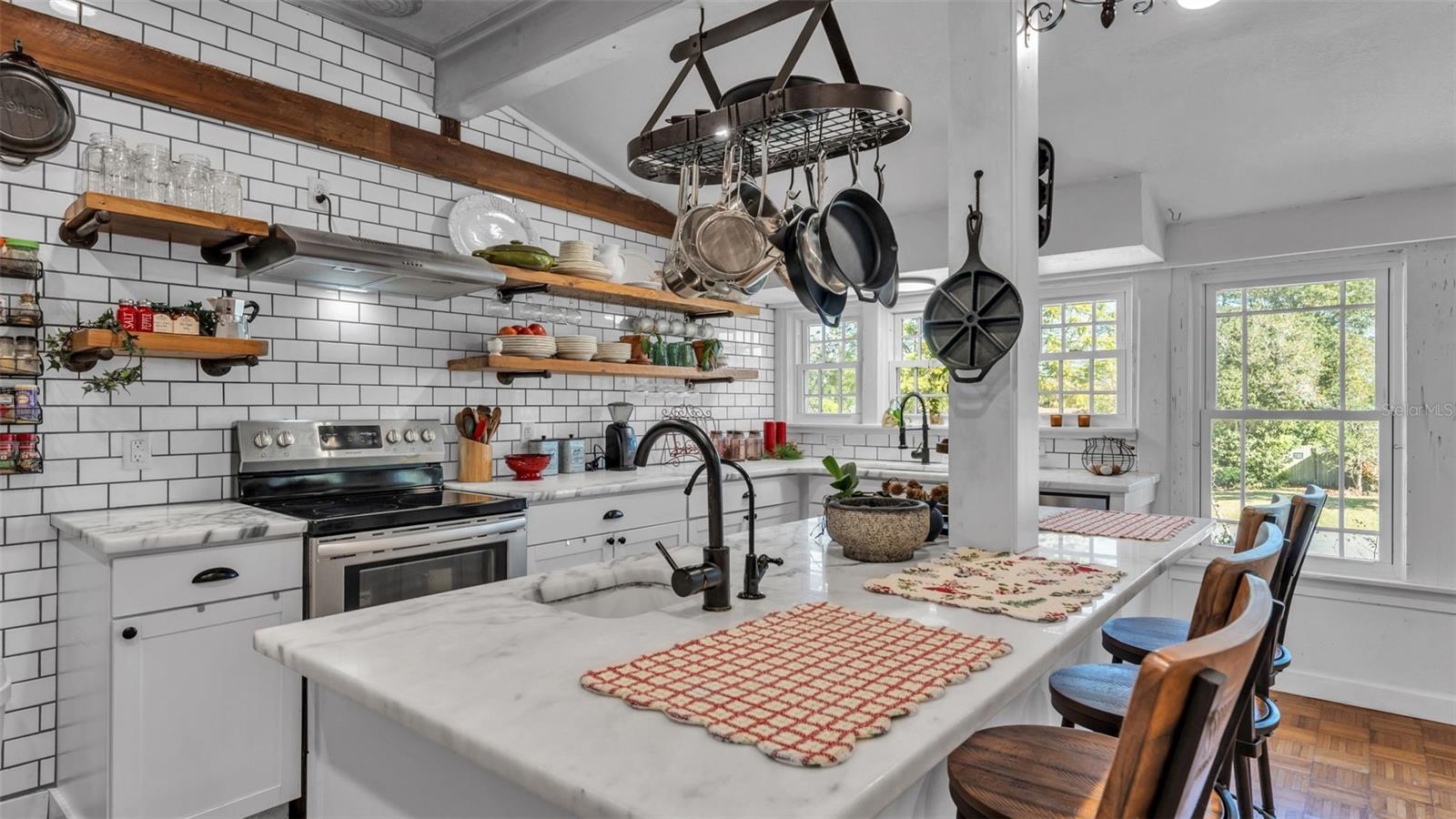 Image 11 of 57 For 2022 Lake Miriam Drive