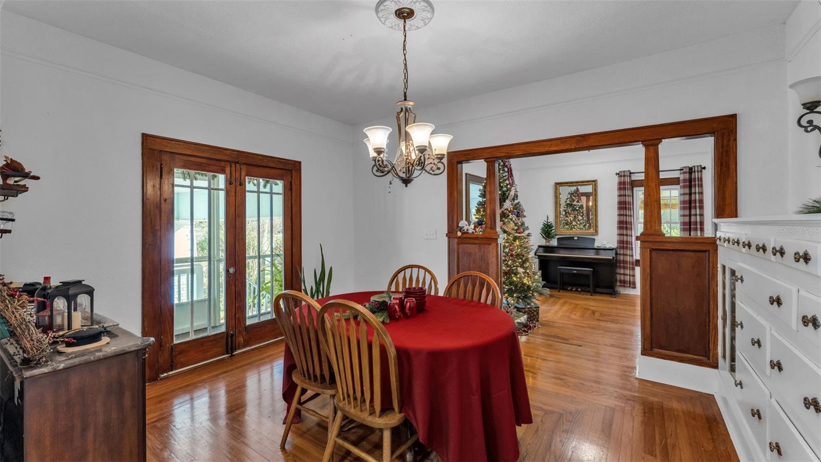 Image 15 of 57 For 2022 Lake Miriam Drive