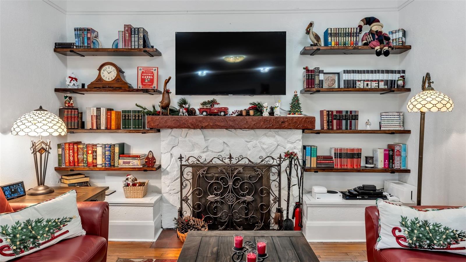 Image 21 of 57 For 2022 Lake Miriam Drive