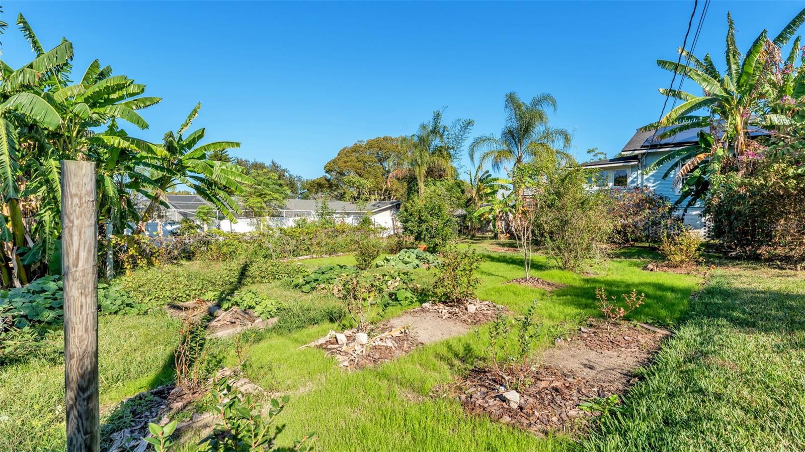 Image 52 of 57 For 2022 Lake Miriam Drive