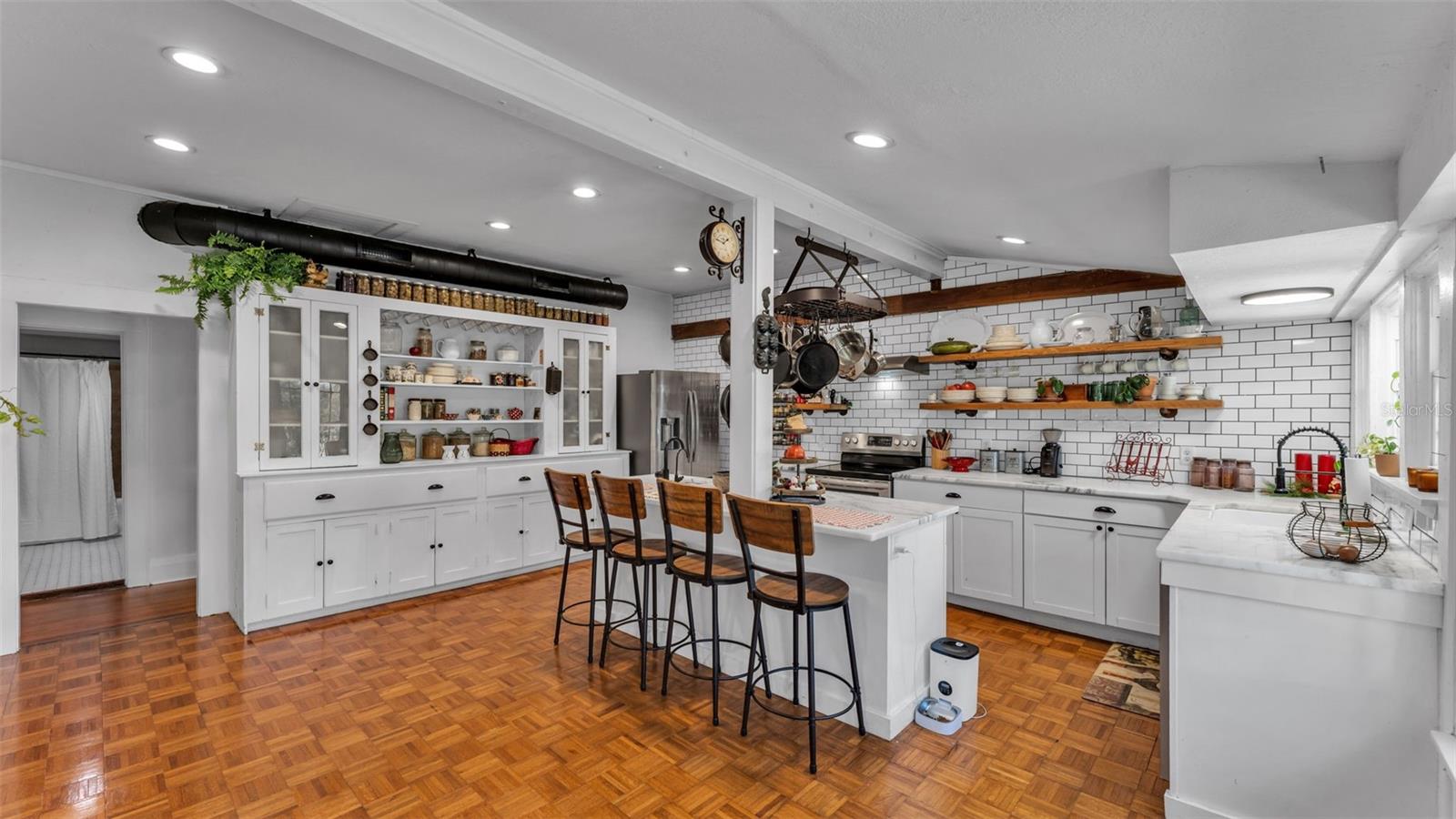 Image 8 of 57 For 2022 Lake Miriam Drive