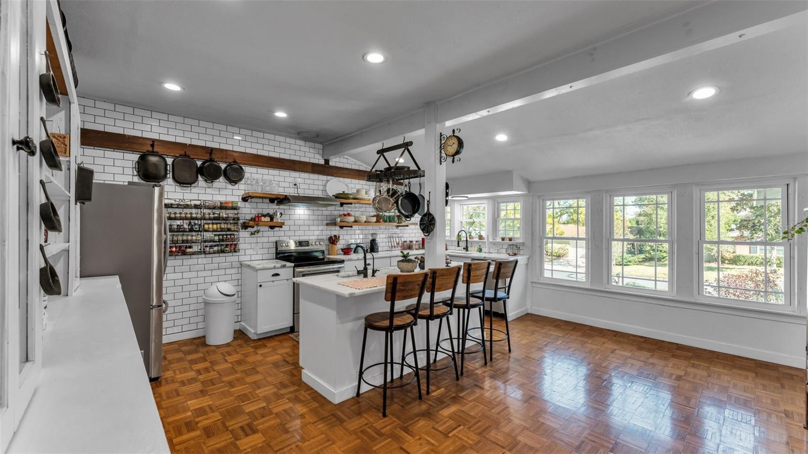 Image 9 of 57 For 2022 Lake Miriam Drive