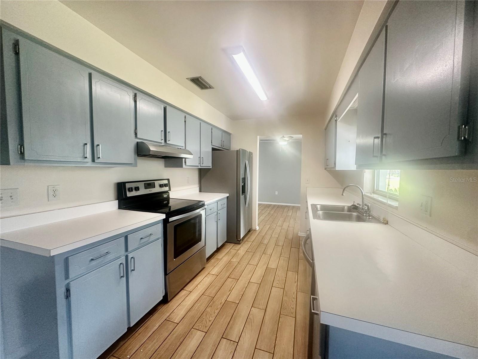 Image 7 of 22 For 141 Poe Drive