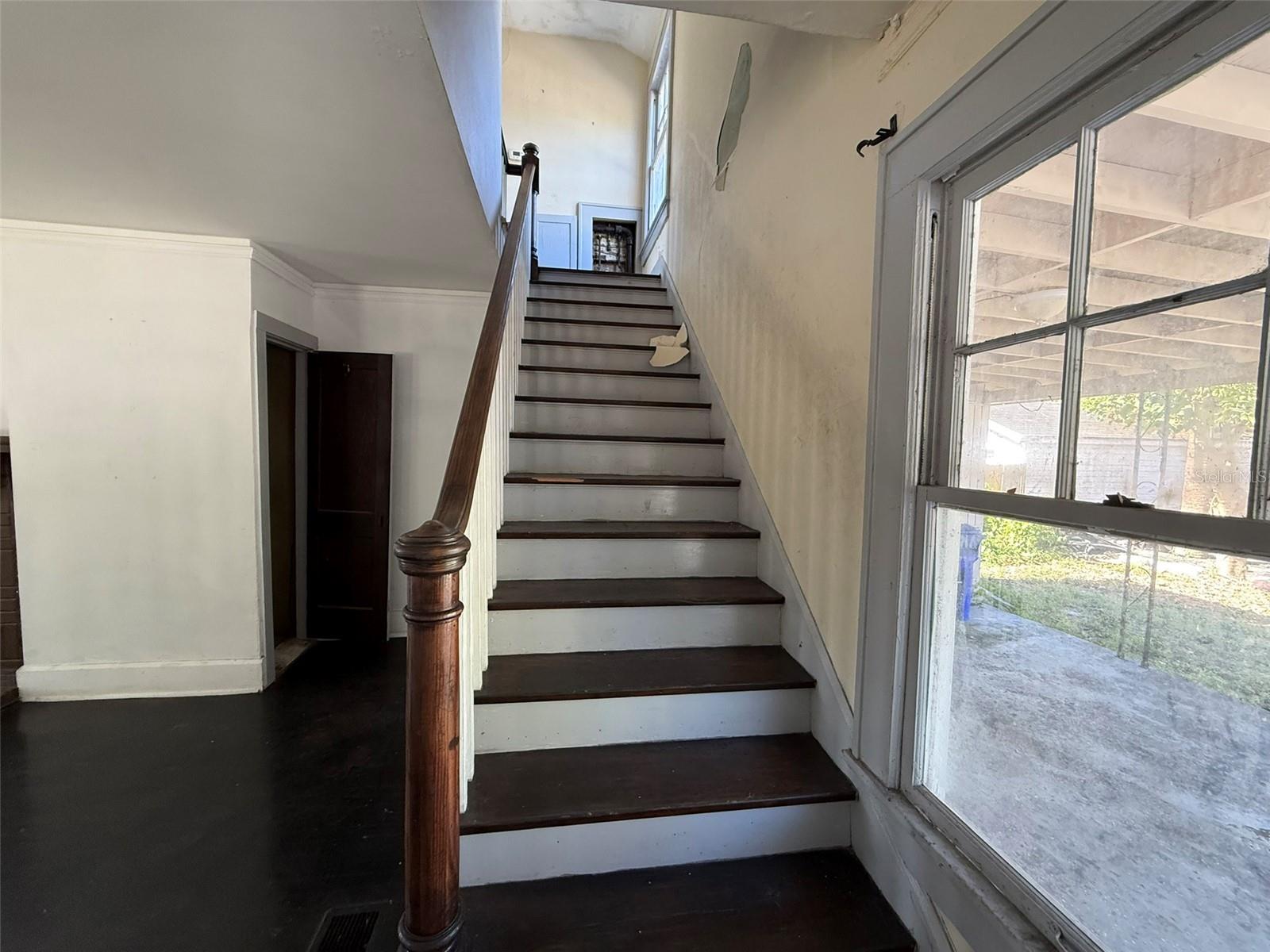 Image 3 of 15 For 1201 Oakhill Street